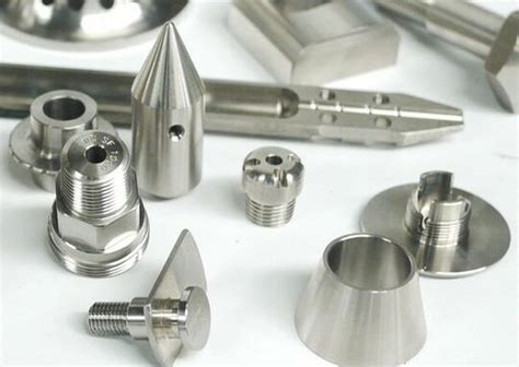 Guía completa de piezas mecanizadas CNC: tipos, ventajas y .